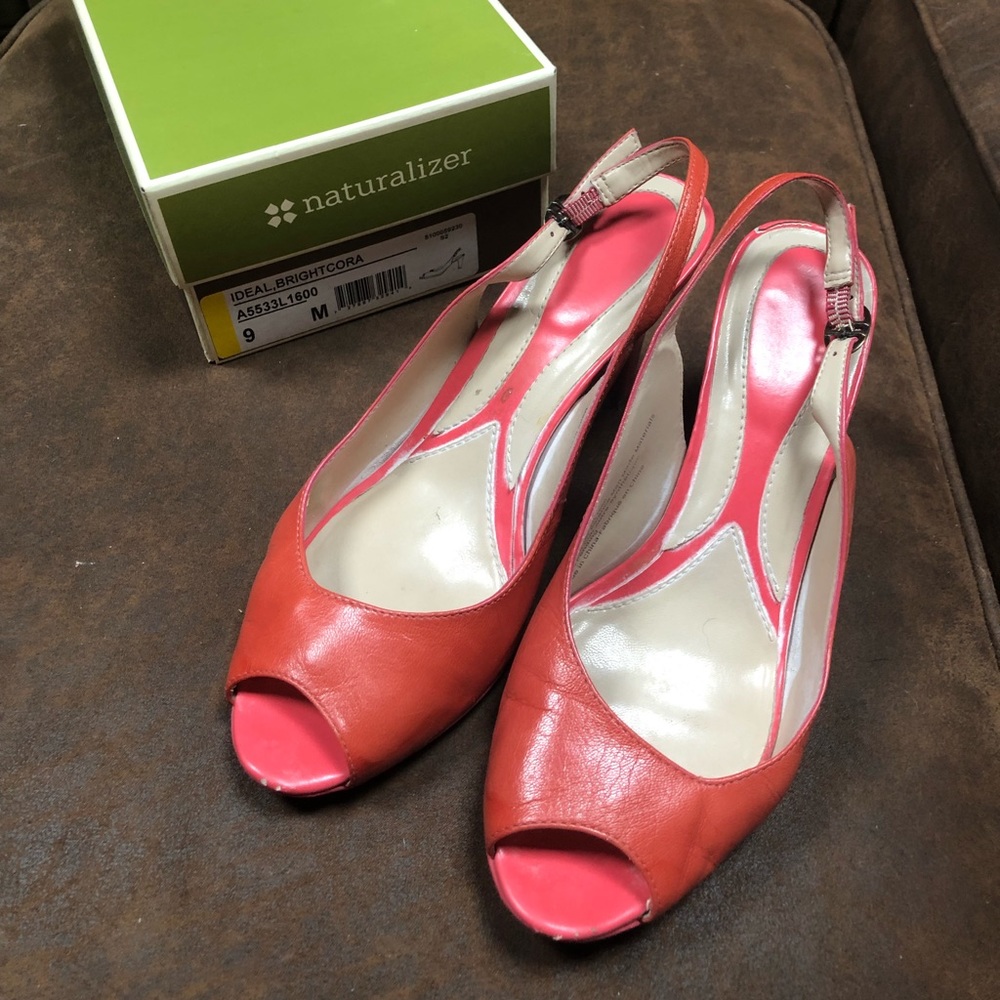 Naturalizer Sandals